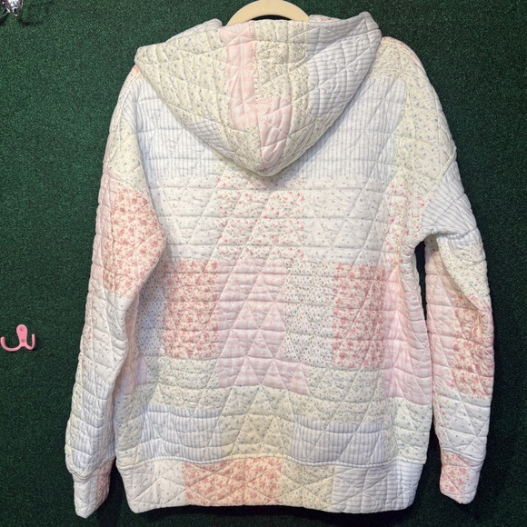 784 NWOT Quilted Hoodie - Picture 2 of 2